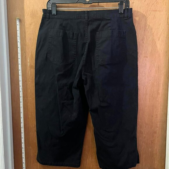 🐻Size 12 - Gloria Vanderbilt - Black Denim Capri Pants - W32"xL18" - Picture 5 of 6